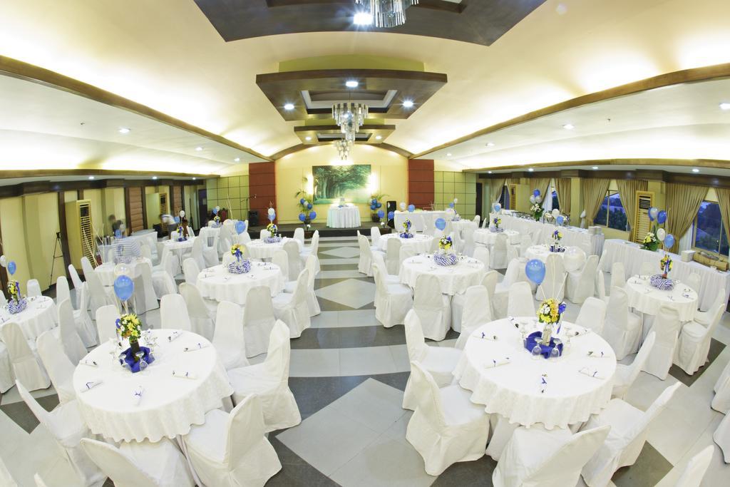 Hotel Goldenfield Kundutel Bacolod Esterno foto