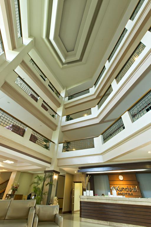 Hotel Goldenfield Kundutel Bacolod Esterno foto