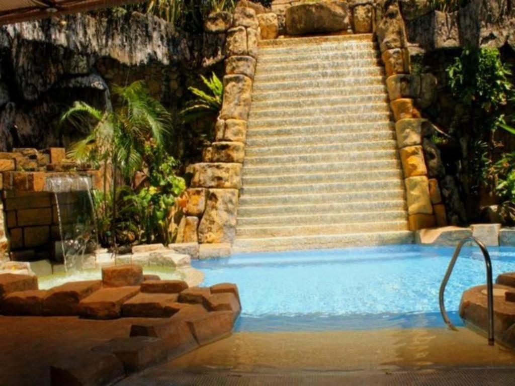 Hotel Goldenfield Kundutel Bacolod Esterno foto