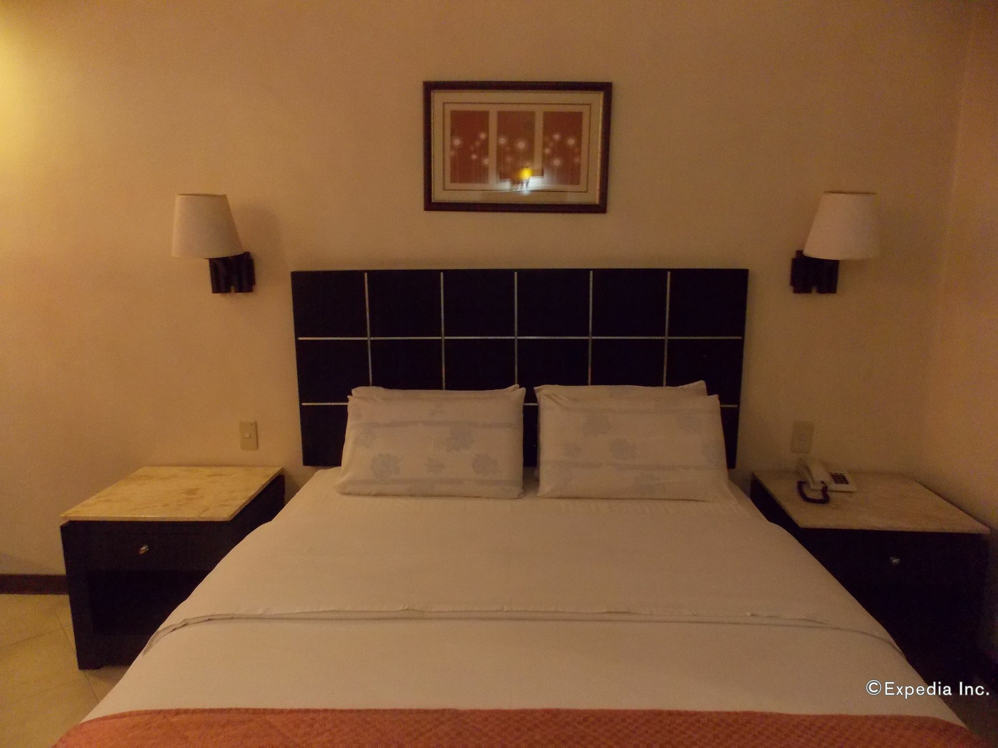 Hotel Goldenfield Kundutel Bacolod Esterno foto