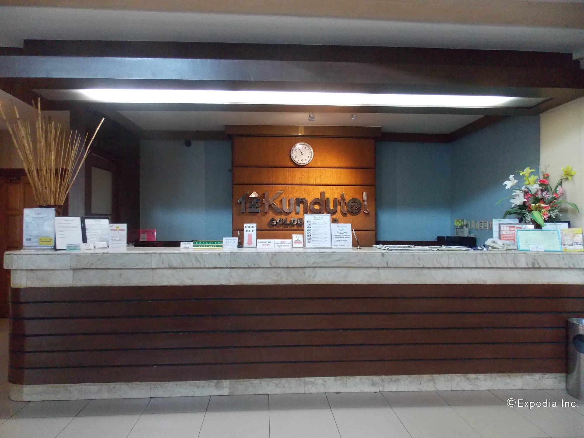 Hotel Goldenfield Kundutel Bacolod Esterno foto